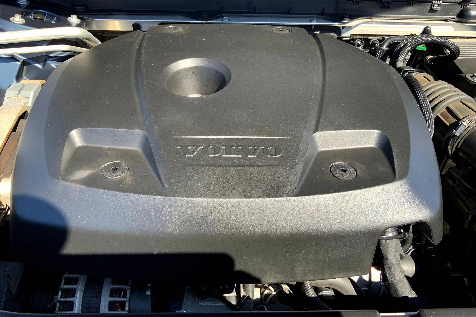 2018 Volvo XC90 Momentum photo 27