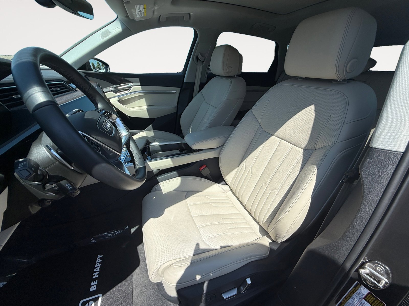 2024 Audi Q8 E-tron Prestige photo 8