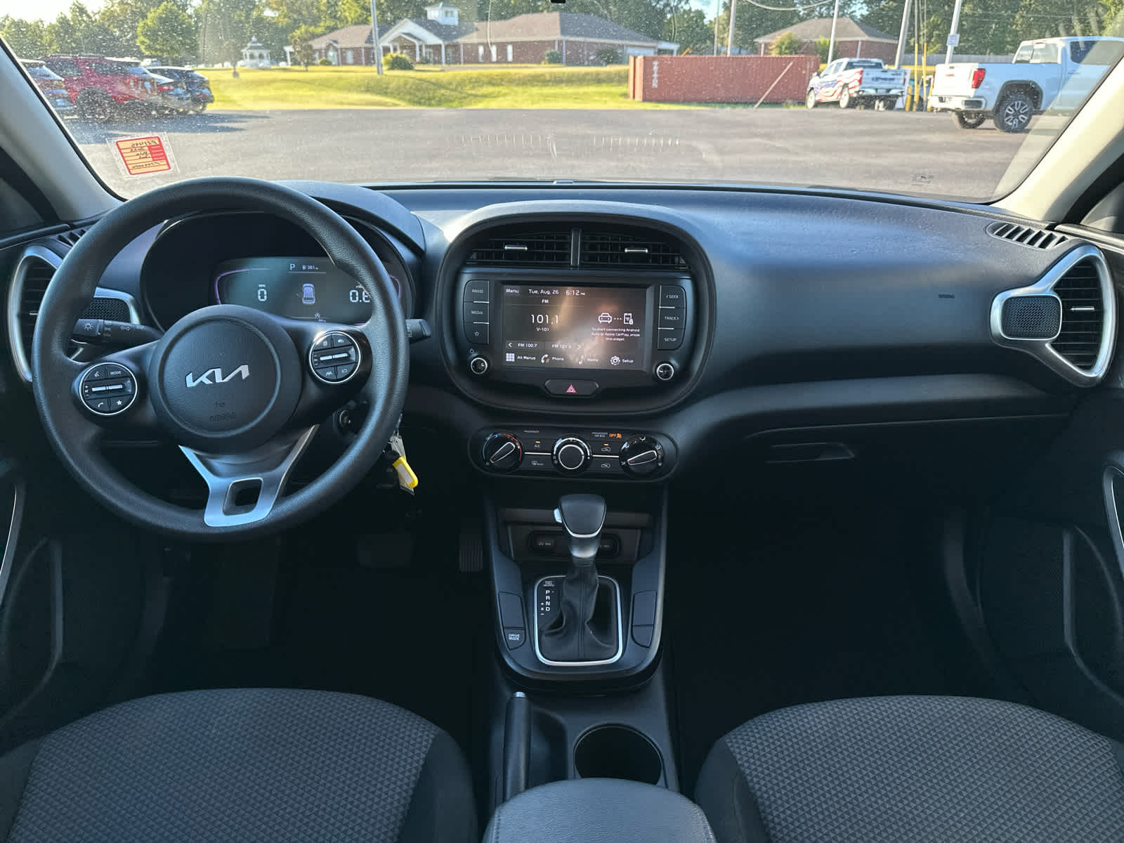 2023 Kia Soul LX photo 12