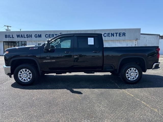 2022 Chevrolet Silverado 2500HD LT photo 3