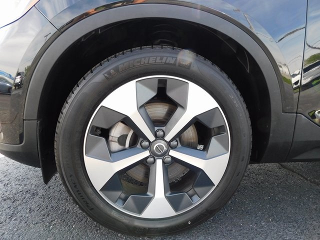 2024 Volvo XC40 Core photo 9