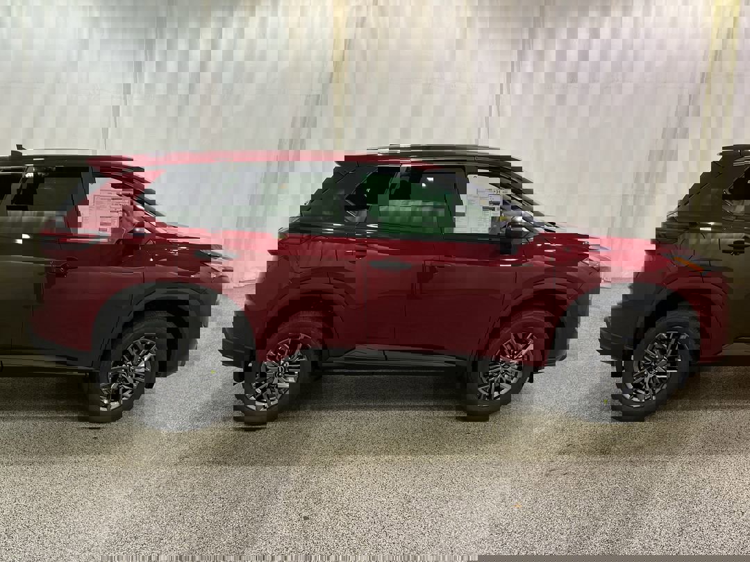 2026 Nissan Rogue S photo 2