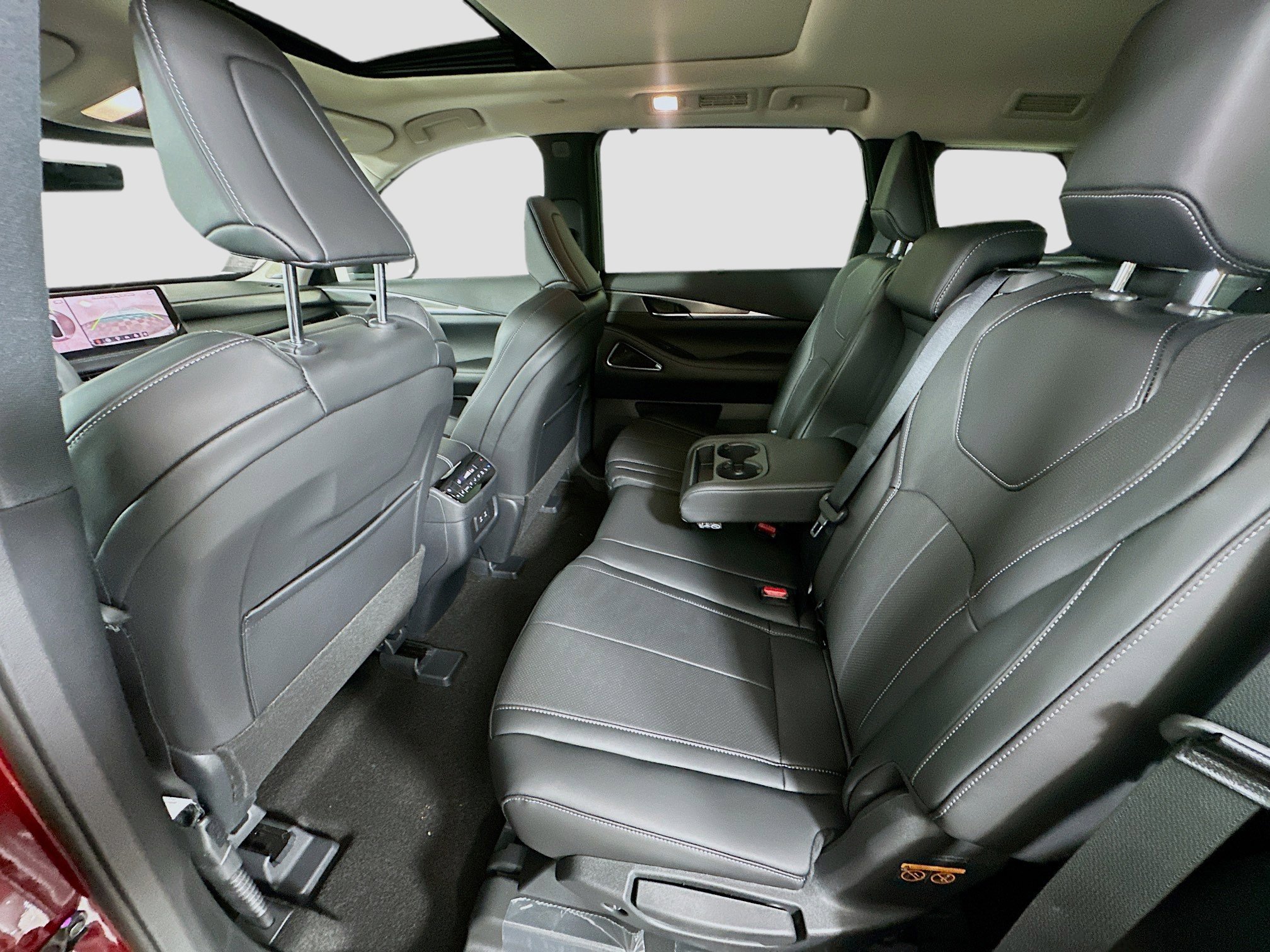 2026 Infiniti QX60 Luxe photo 15