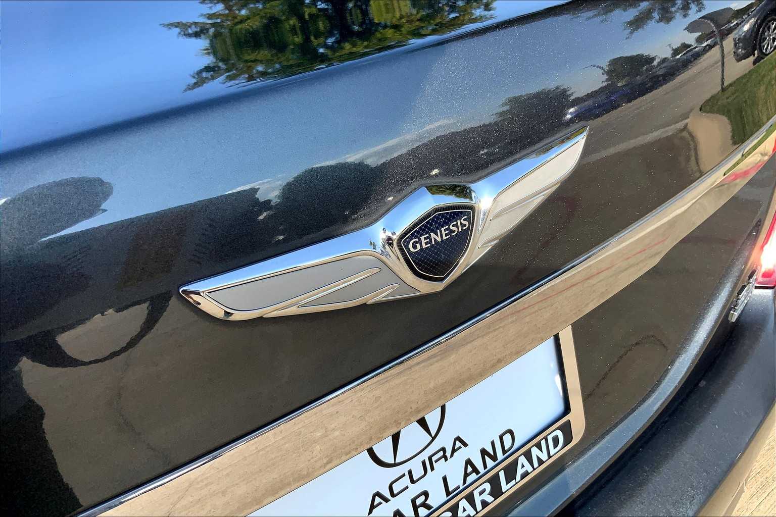 2019 Genesis G90 3.3T Premium photo 29