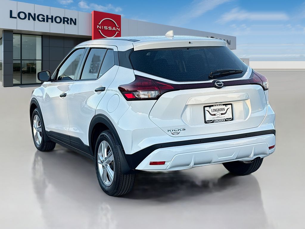 2025 Nissan Kicks Play S photo 4