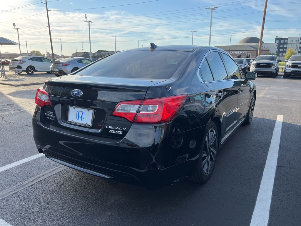 2017 Subaru Legacy 2.5i photo 2