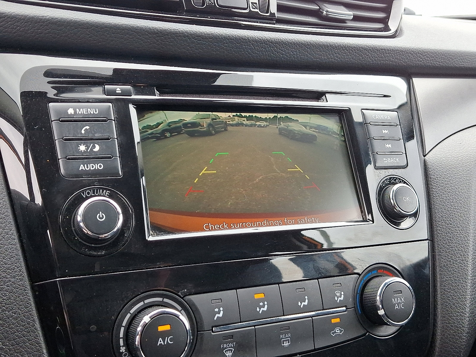 2022 Nissan Rogue Sport S photo 23