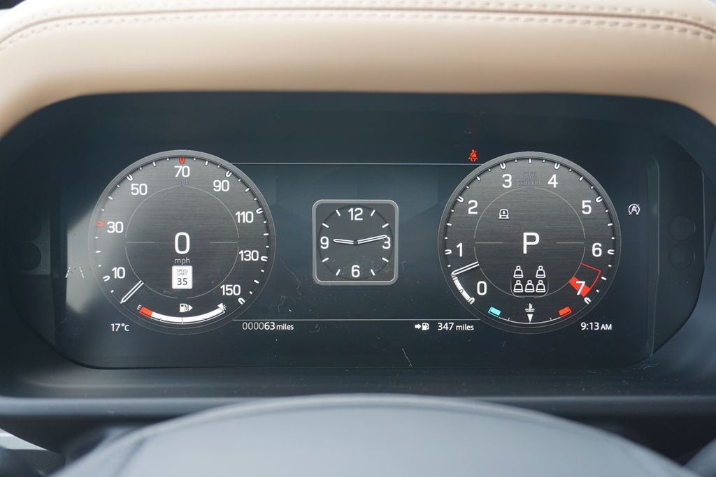 2025 Land Rover Defender 130 V8 photo 11