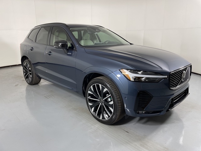 2026 Volvo XC60 photo 2