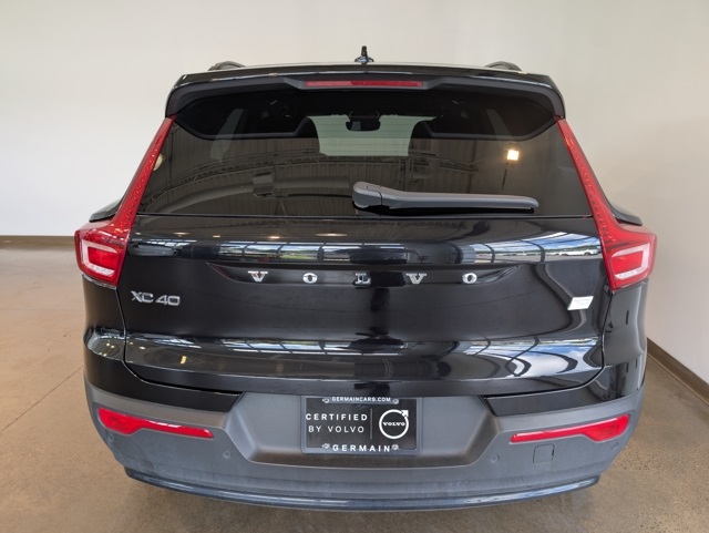 2023 Volvo XC40 Recharge Ultimate photo 4
