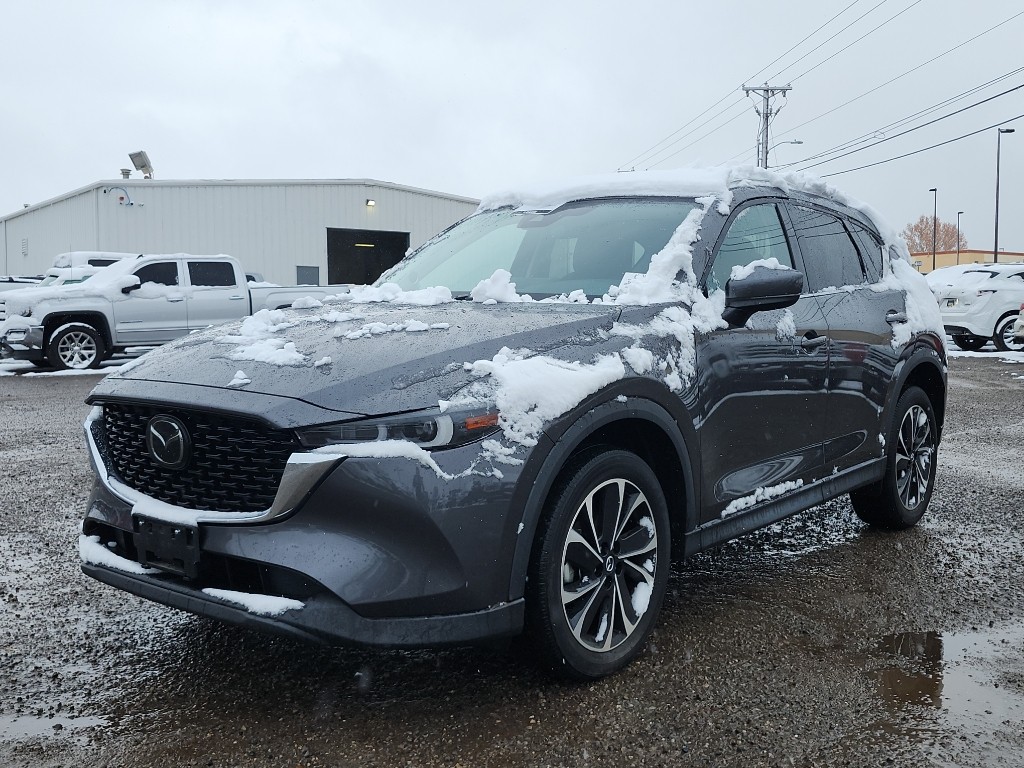 2022 Mazda CX-5 S Premium package's photo