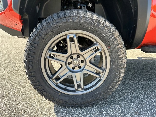 2025 Nissan Frontier PRO-4X photo 11