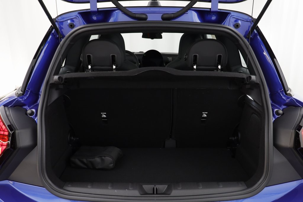 2025 Mini Cooper 2 Door Hardtop Iconic photo 18