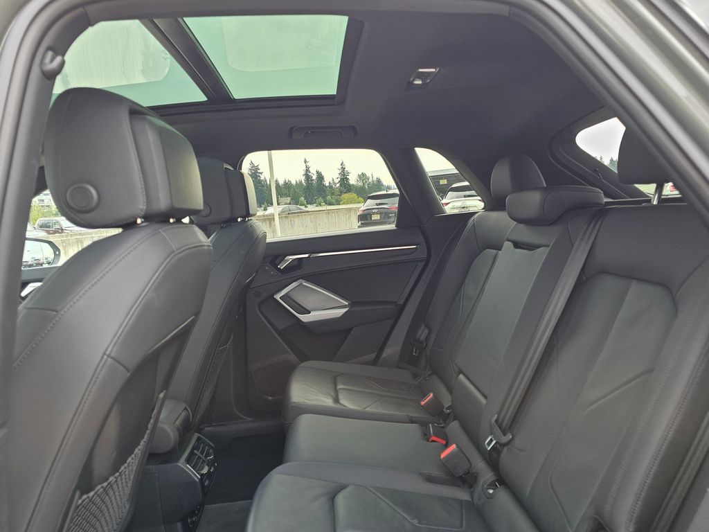 2023 Audi Q3 Premium S line photo 17