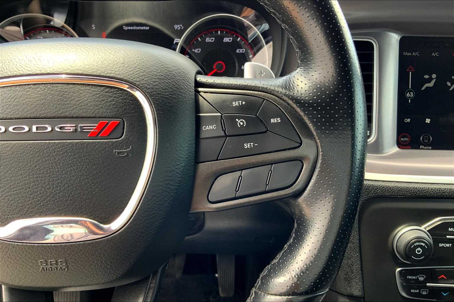 2022 Dodge Charger SXT photo 23