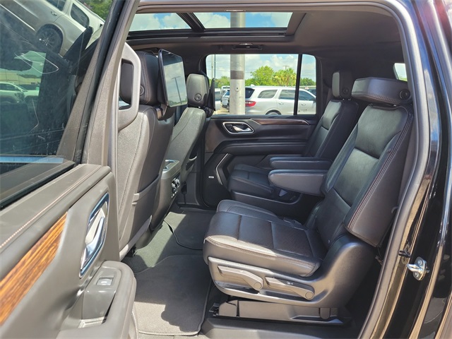 2024 Chevrolet Suburban High Country photo 11