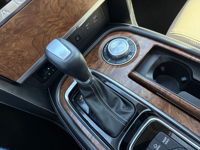 2023 Nissan Armada SL photo 33