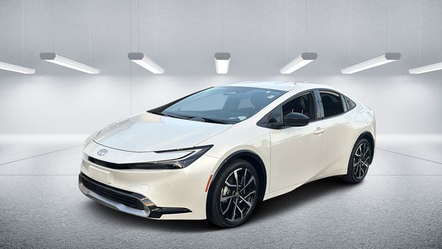2025 Toyota Prius XSE's photo