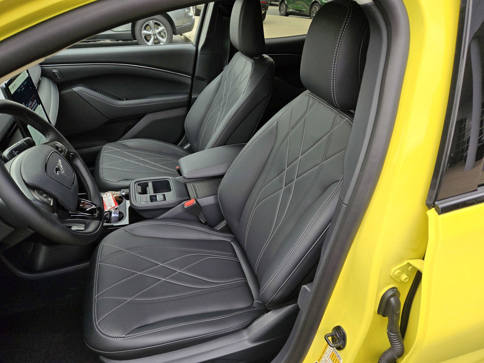 2025 Ford Mustang Mach-E Select photo 9