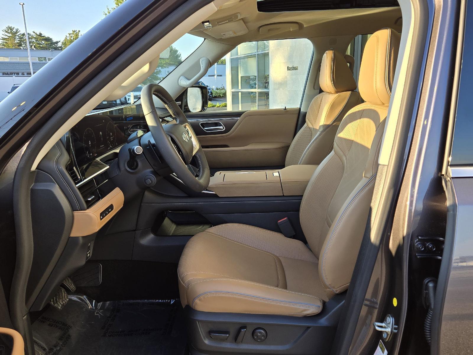 2025 Infiniti QX80 Luxe photo 7