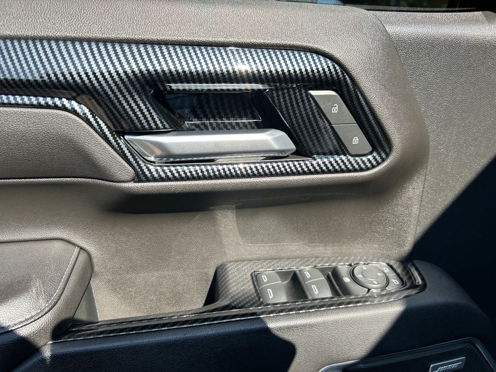 2023 Chevrolet Silverado 1500 RST photo 12
