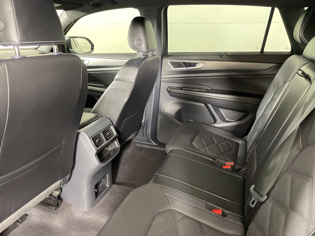 2024 Volkswagen Atlas Cross Sport SE Technology photo 37