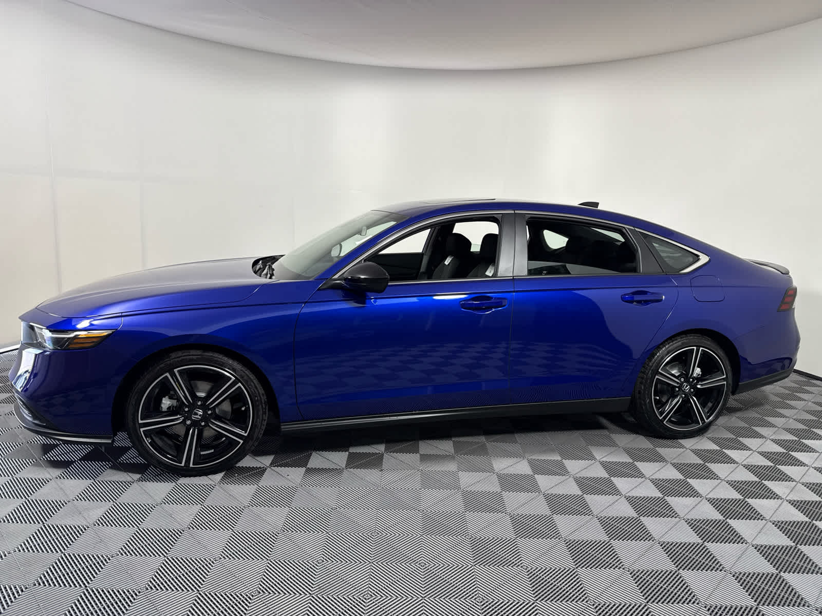 2025 Honda Accord Hybrid Sport photo 3