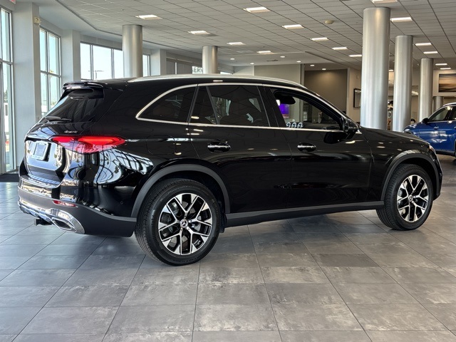 2025 Mercedes Benz GLC 350e 4MATIC photo 7