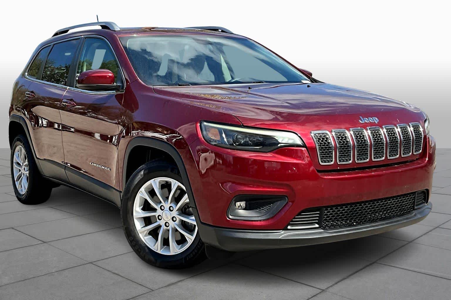 2019 Jeep Cherokee Latitude photo 2