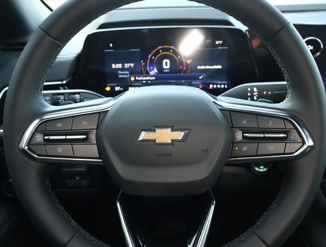 2025 Chevrolet Suburban Premier photo 13