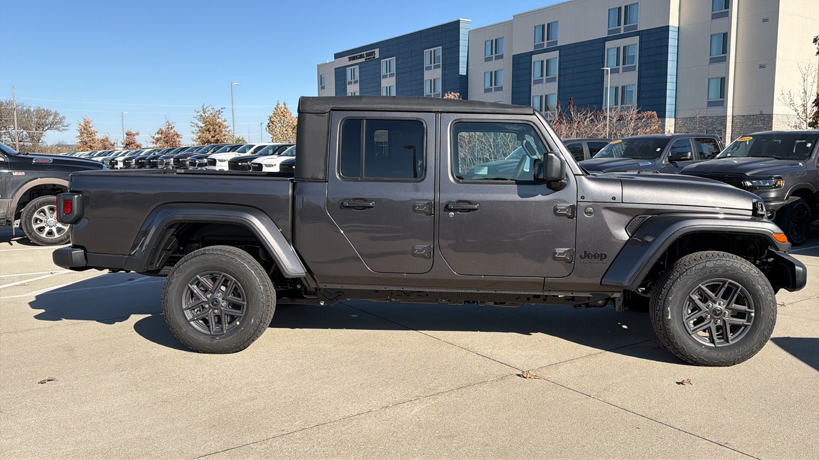 2026 Jeep Gladiator Sport S photo 2