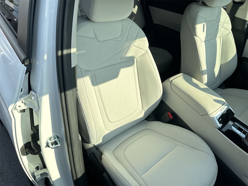 2025 Hyundai Tucson SEL photo 27