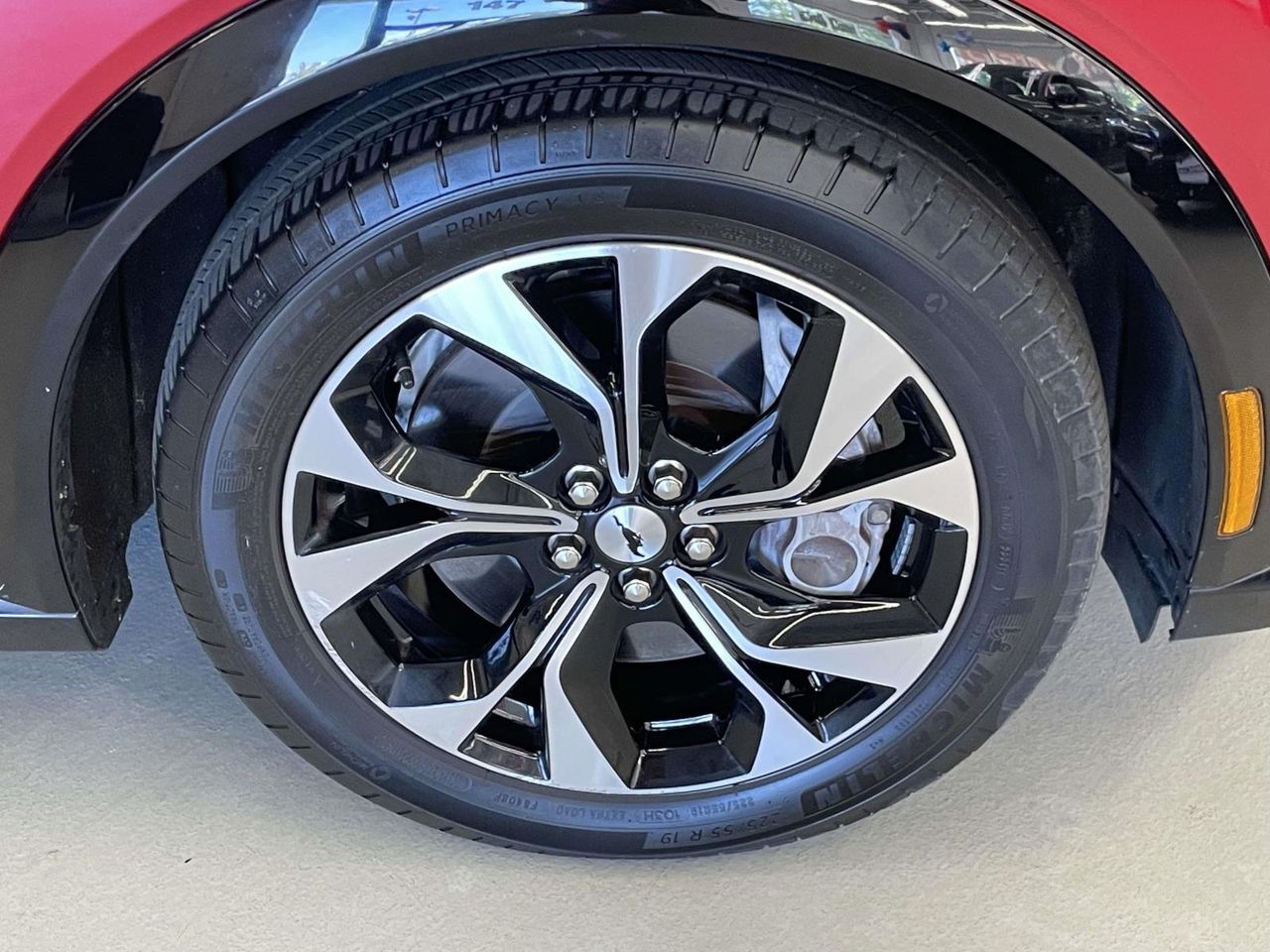 2021 Ford Mustang Mach-E Premium photo 9