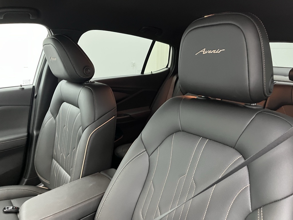 2025 Buick Envista Avenir photo 17