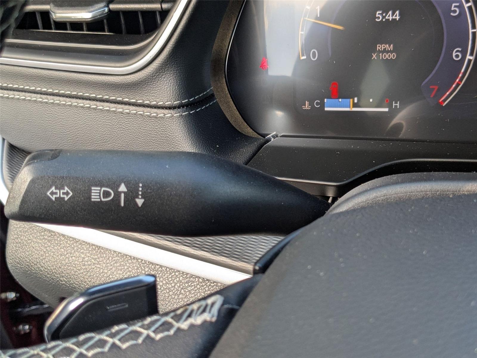 2025 Jeep Grand Cherokee Altitude photo 15