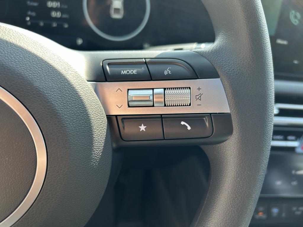 2025 Hyundai Santa Cruz SEL Activity photo 15