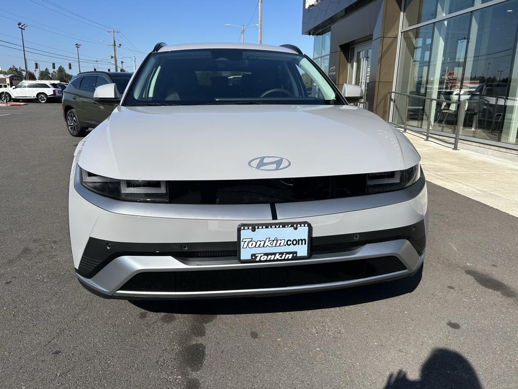 2025 Hyundai Ioniq 5 SE Standard Range photo 2