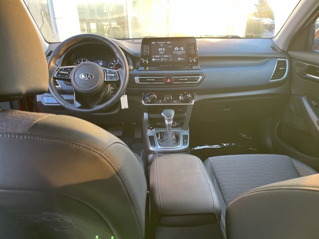 2021 Kia Seltos S photo 15
