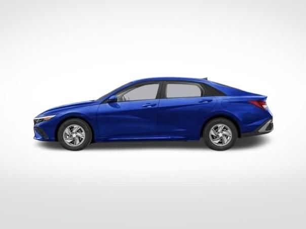 2025 Hyundai Elantra SE photo 2