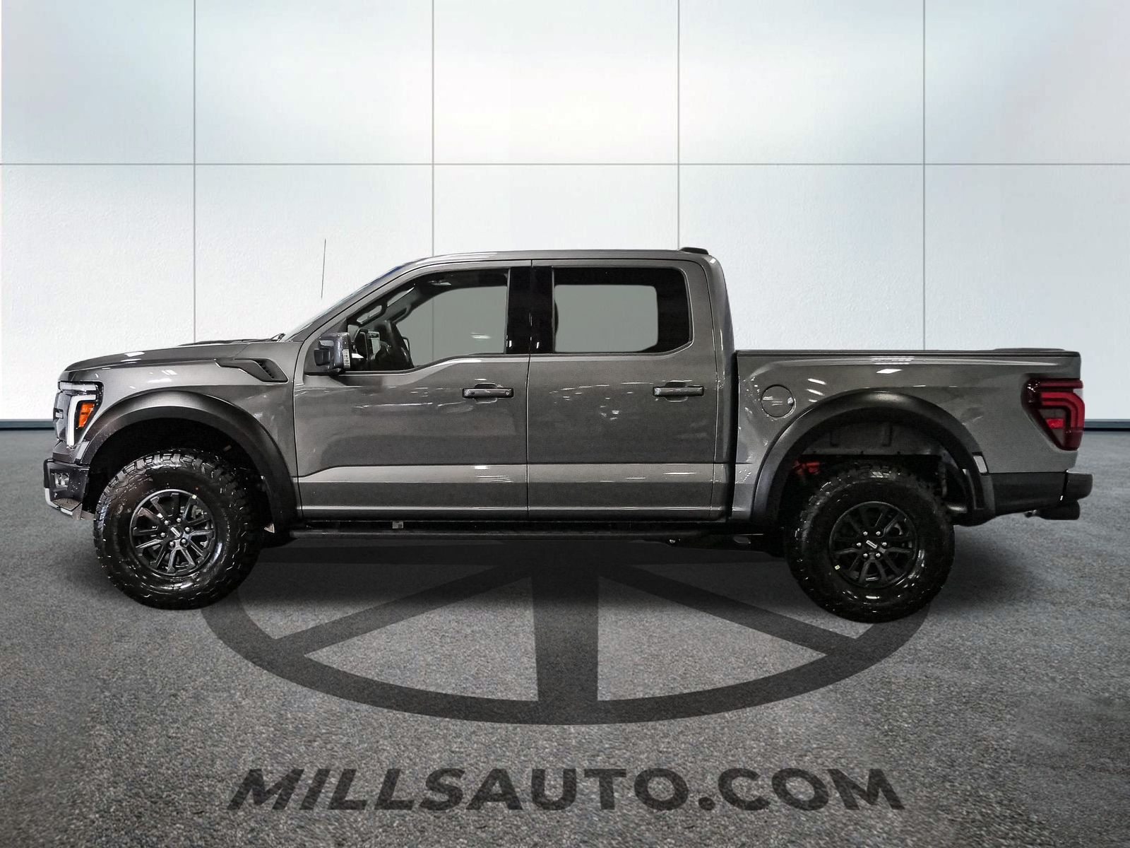 2025 Ford F-150 Raptor photo 3