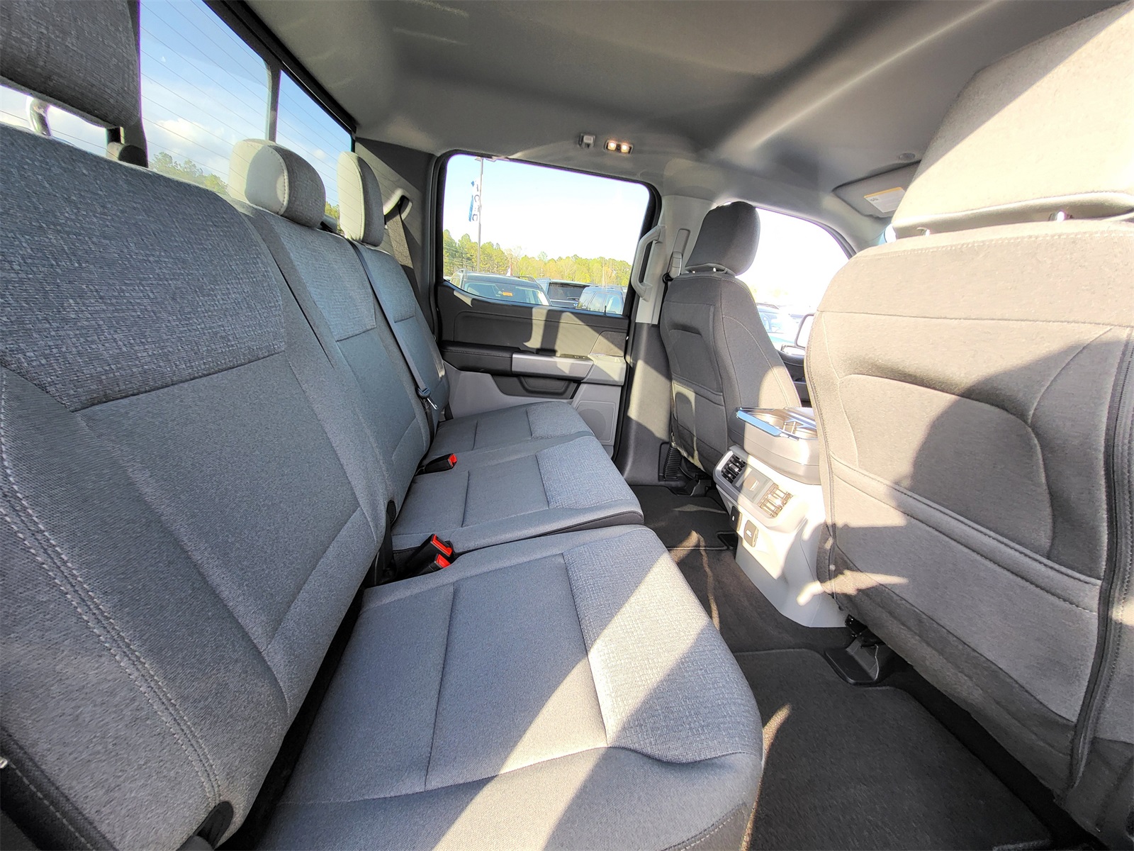 2025 Ford F-150 XLT photo 12