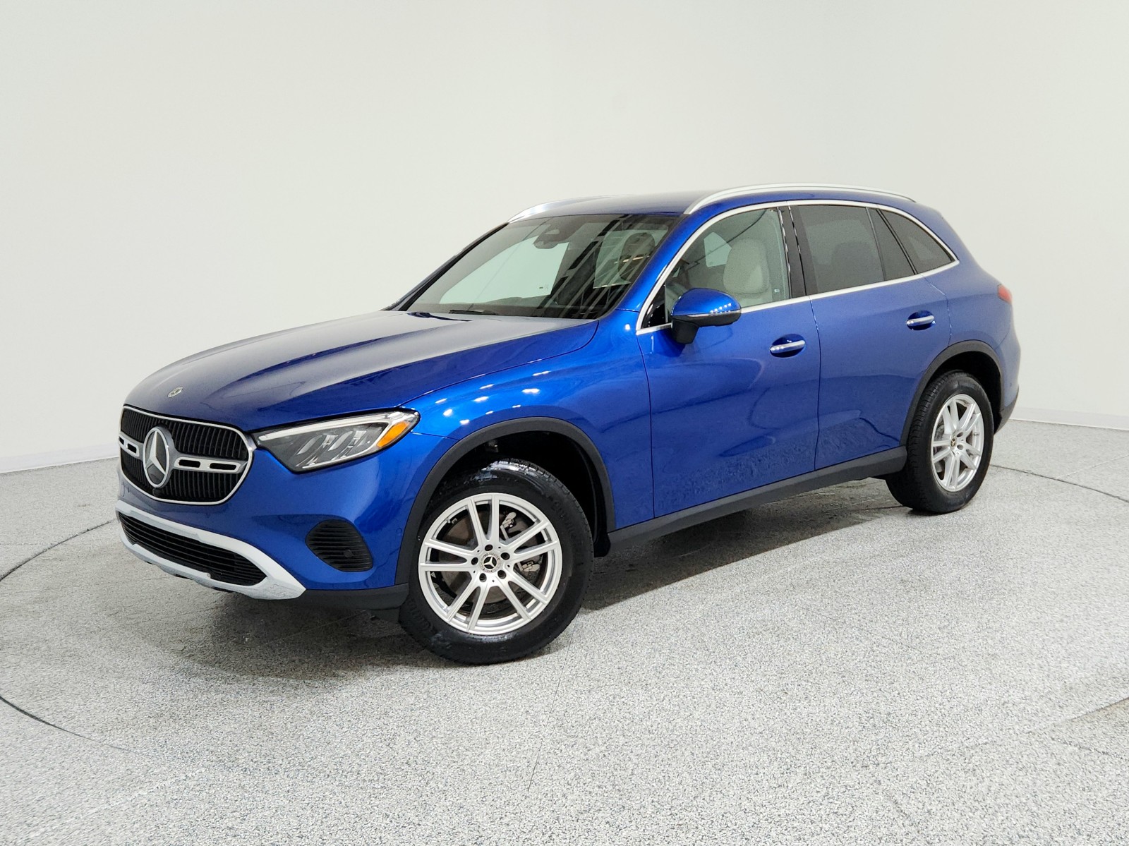 2025 Mercedes-Benz GLC