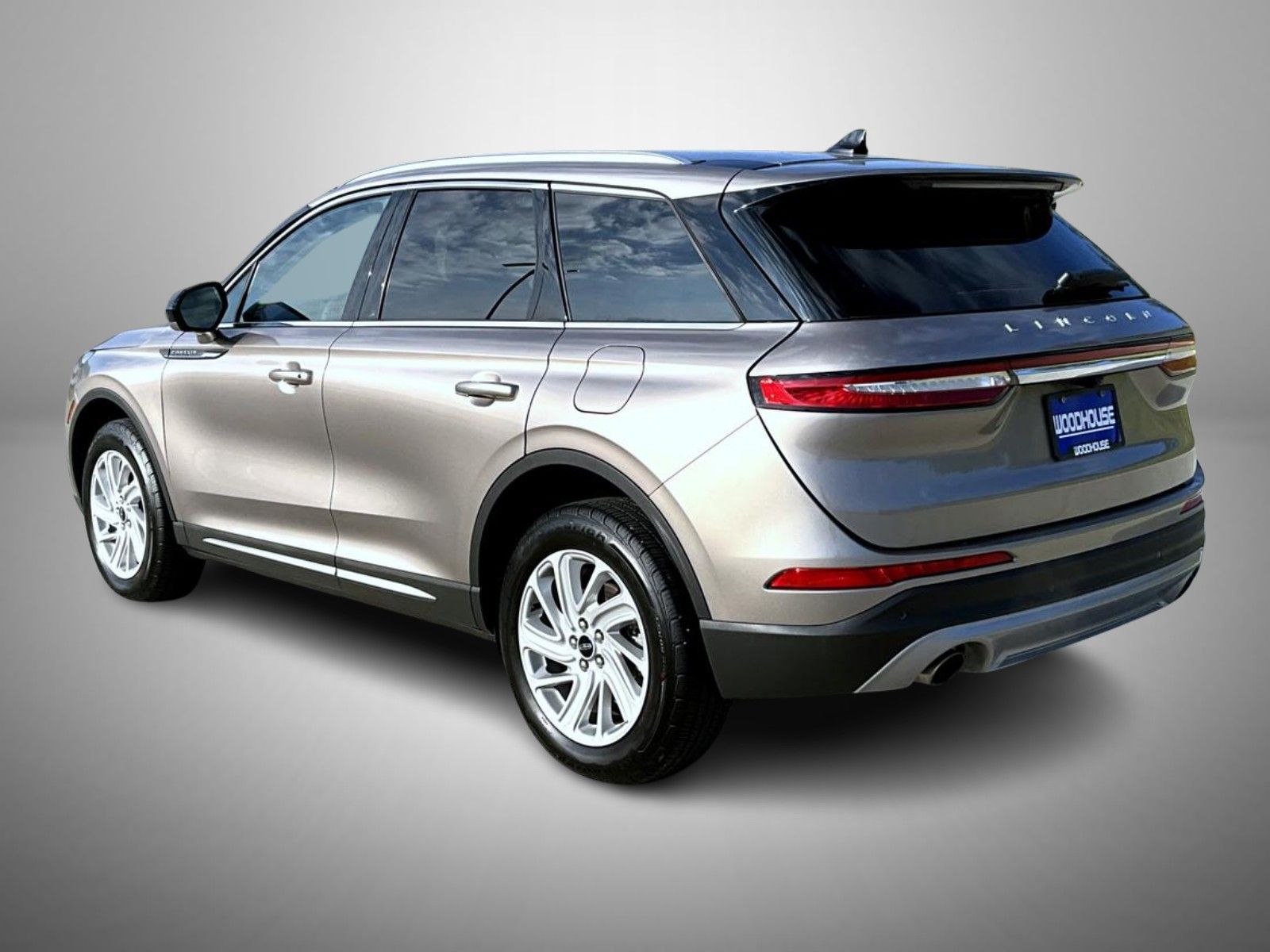 2021 Lincoln Corsair Standard photo 7