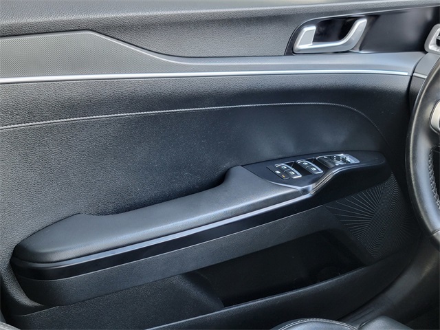 2022 Kia K5 GT-Line photo 23