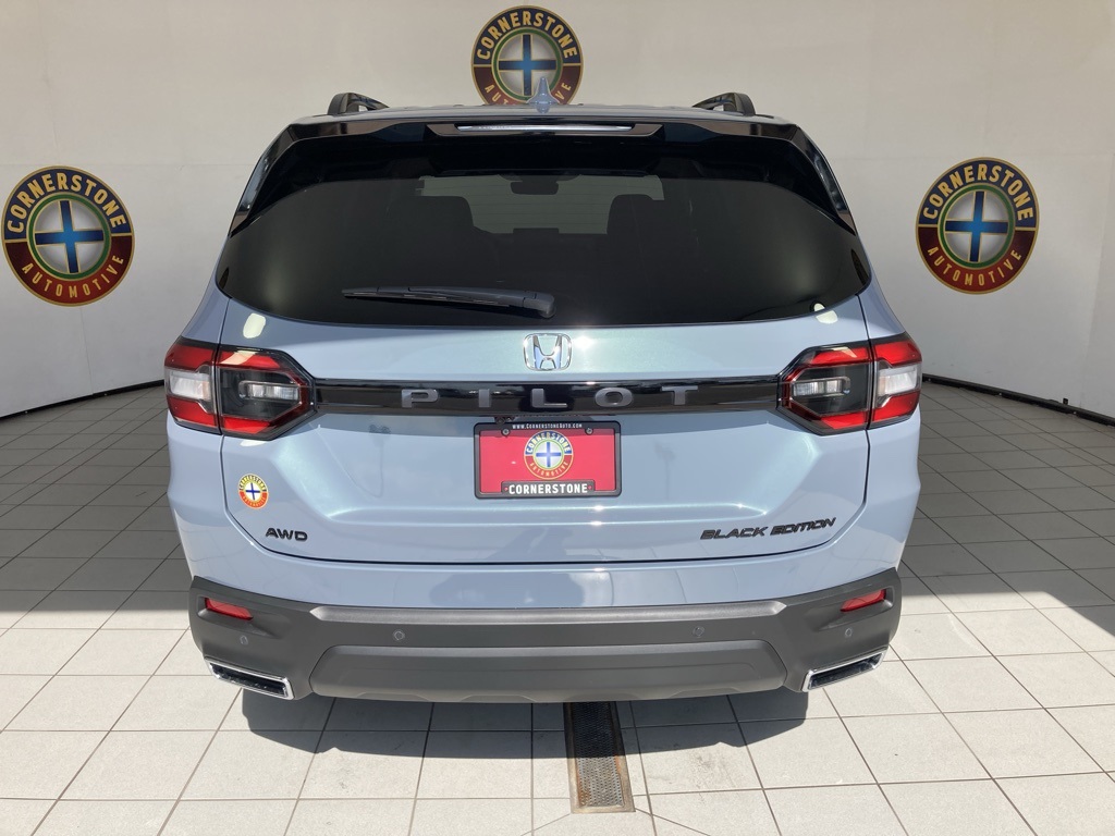 2025 Honda Pilot Black Edition photo 10