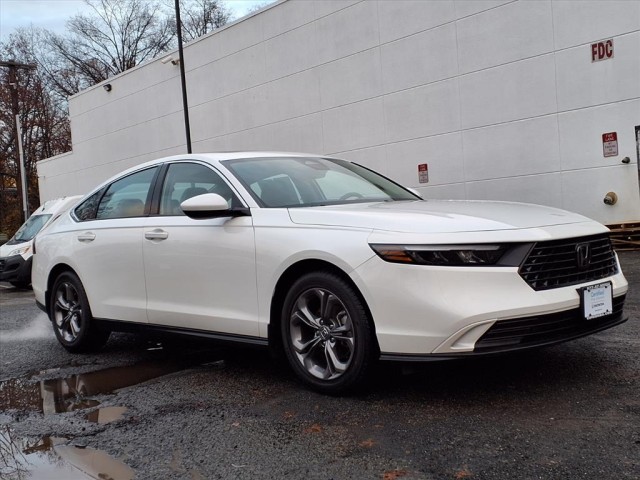 2024 Honda Accord EX's photo