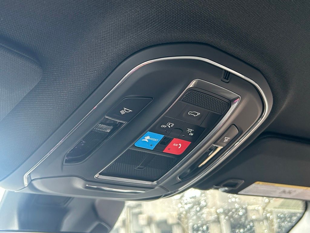 2025 Jeep Grand Cherokee Laredo Altitude photo 36