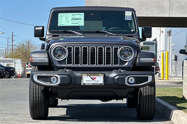 2025 Jeep Wrangler Sahara photo 8