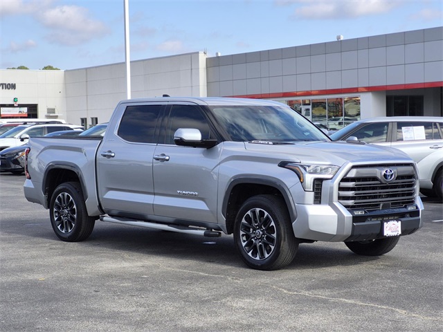 2023 Toyota Tundra Limited's photo