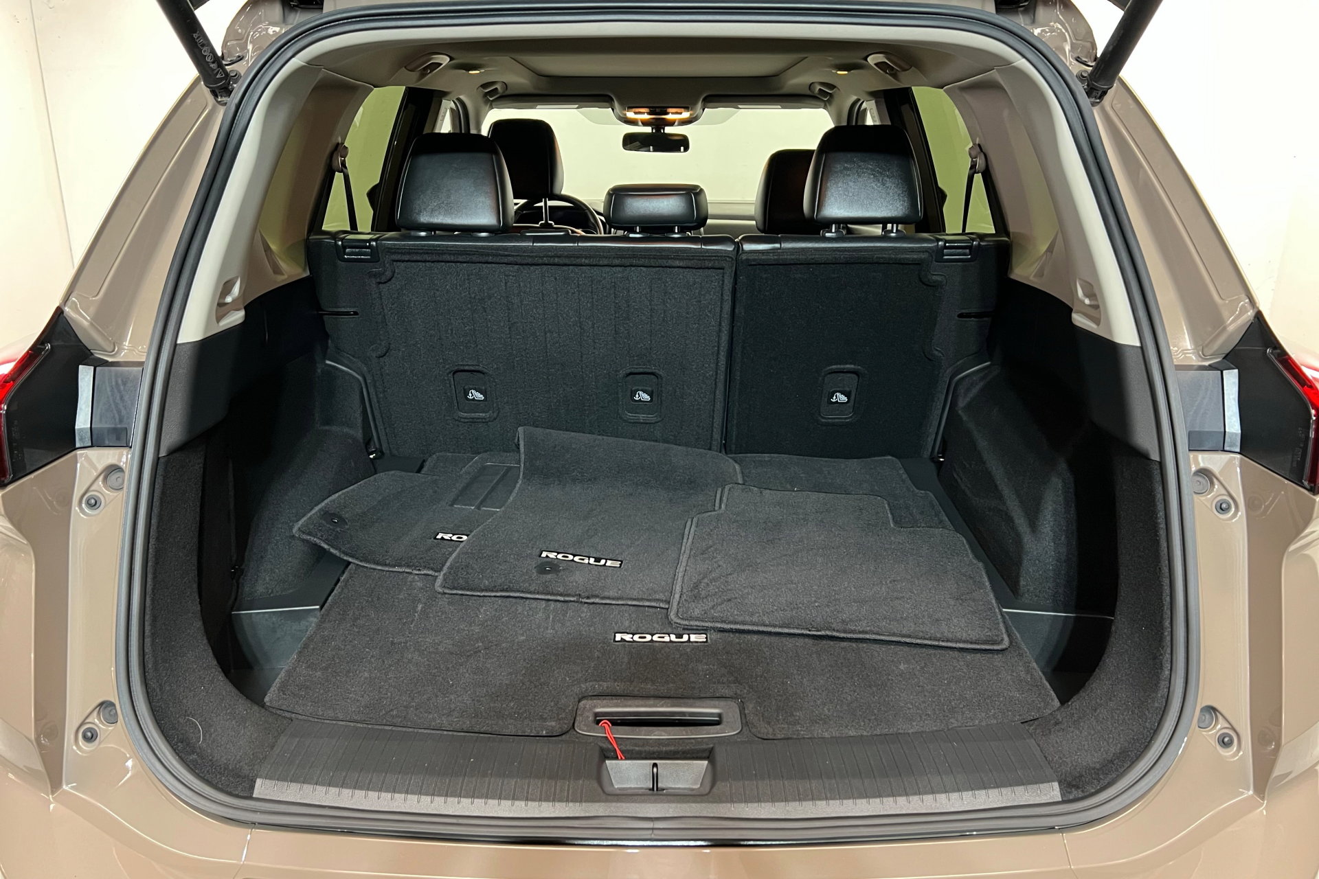 2024 Nissan Rogue SV photo 22